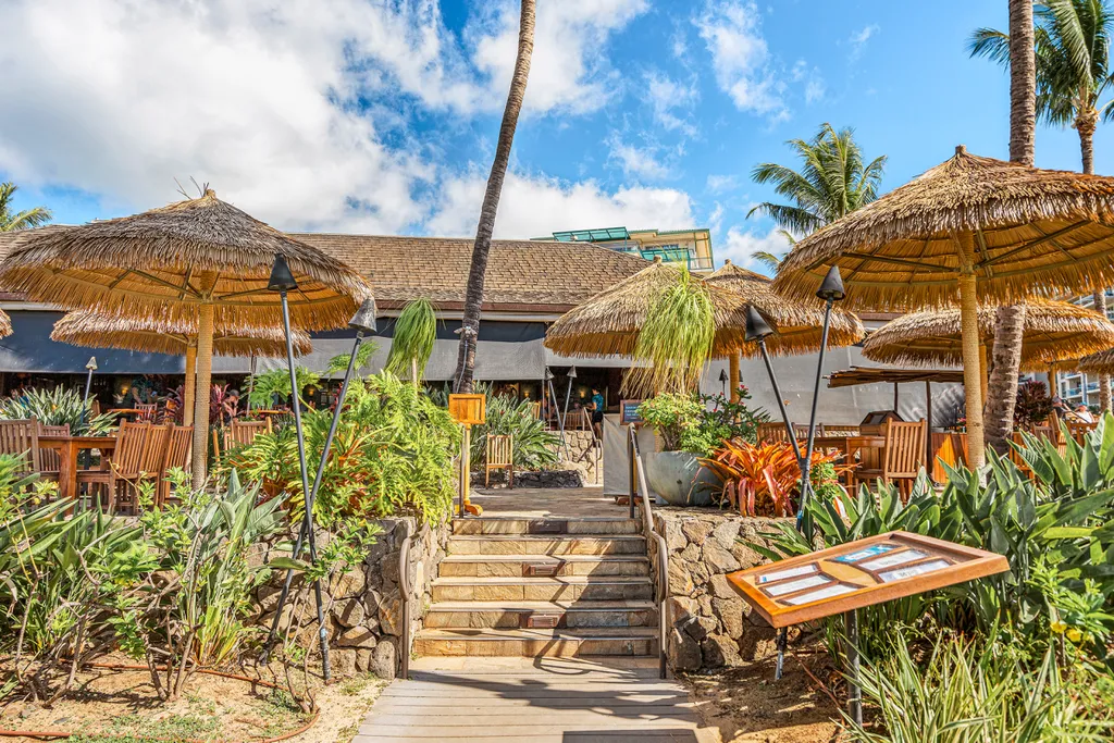 Everything You Need to Know About Duke's Beach House Maui | Maui Resort Rentals Everything You Need to Know About Duke's Beach House Maui | Maui Resort Rentals