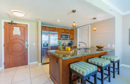 Prepare meals or refreshments in the full modern kitchen