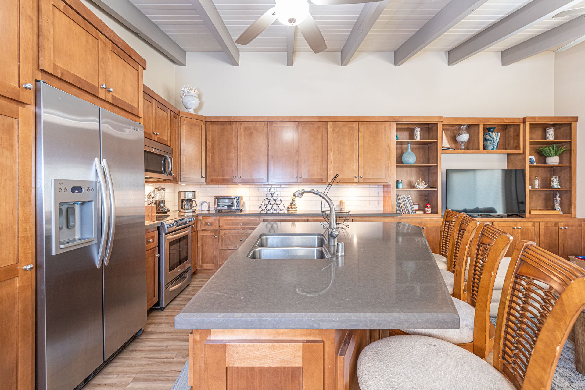 The kitchen comes stocked with all of your meal prepping needs.