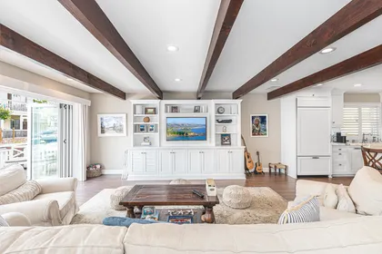 A premier Newport Beach hideaway on the best block in town, this vacation home is now available to rent for 30+ nights.