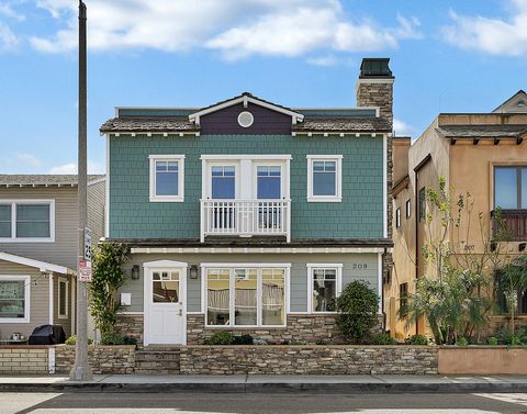 Front view of this special beach home. We cannot wait to host you in our beautiful town of Newport Beach!
