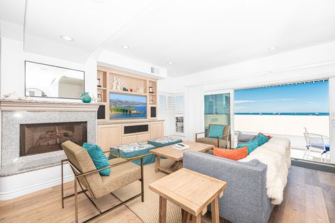 A true gem, with multiple levels of comfort (all with breathtaking ocean views!)