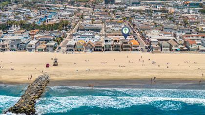 Newport’s iconic coastline, golden sand, vibrant beach life, and the best of the peninsula right outside your door