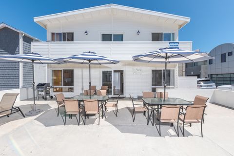 End your day with sunset cookouts on the patio or game nights in the living room. It  won't take long to see why families can't get  enough of this stellar vacation home!