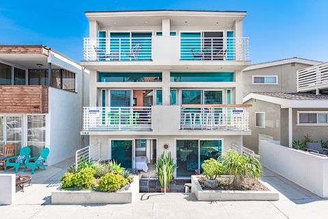 43rd Street view of the entire building that is comprised of 2 separate, side by side condos. This listing information only pertains to the left, 3-level condo. The right side condo can also be rented when available.
