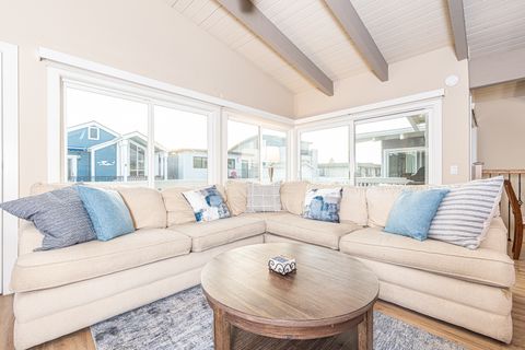 We love the quiet side street that this condo is located on, not to mention all of the natural light.