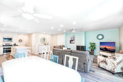 This charming 2 bedroom/2 bathroom downstairs rental will sweep you off your feet and straight into vacation mode!