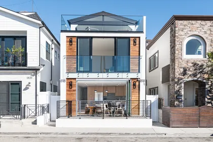 Front exterior of the duplex/condo, which is optimally situated only blocks from the Newport Pier and Marina Park.