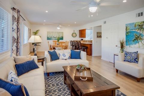 Lower unit's living room
