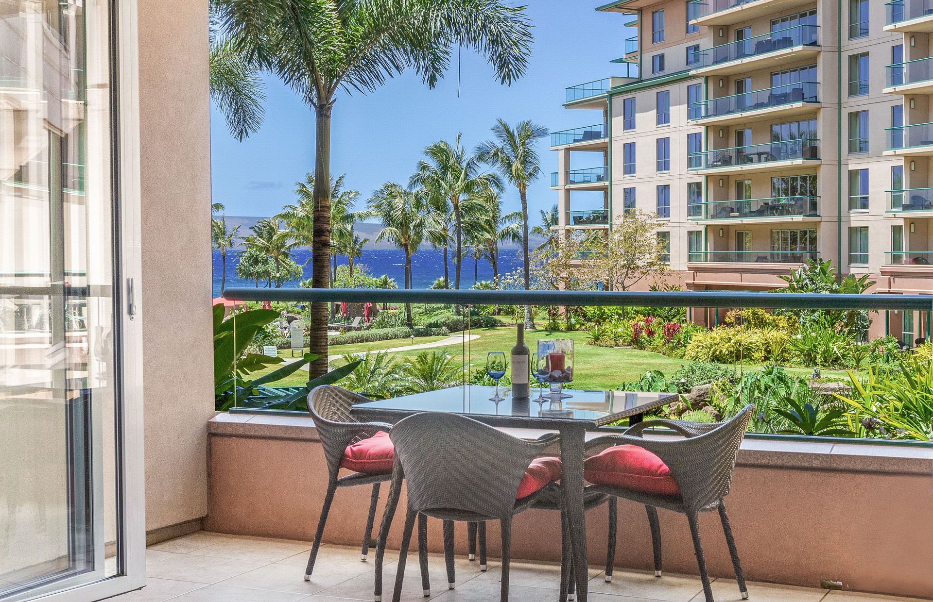 A luxurious studio at Honua Kai