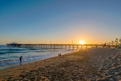 The historic Newport and Balboa piers are must-sees. Surrounded by great shopping, cafes, restaurants, and live music.