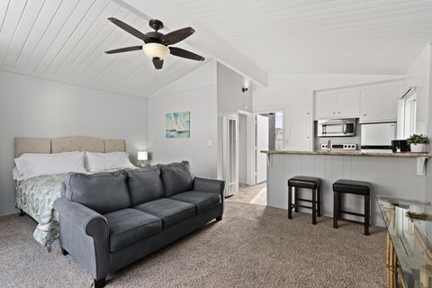 This upstairs rear studio is the perfect home base for a trip to the beach!