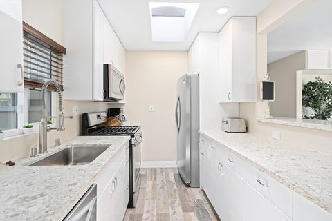 The kitchen is stocked w/ dishes, utensils, cookware, bakeware, and all major and small appliances. Guests must supply their own food, drinks (including coffee), spices, condiments, and paper goods (coffee filters, napkins, plastic wrap, etc.)