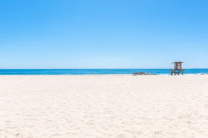 Step outside and into endless blue, from the wide open skies and sweeping ocean views