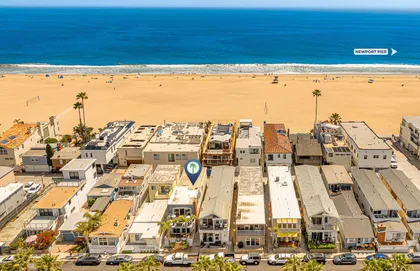 Bird’s-eye view of the residence in the heart of Newport Beach, just moments from the sand.