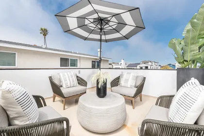 The other on-site units can be rented simultaneously, when available, to accommodate larger groups. See separate listings or contact our office for more details