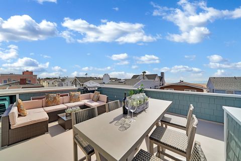Start and end your day on the oceanview rooftop deck for morning coffee or sunset happy hour.