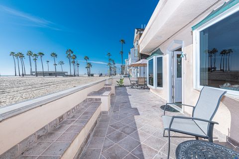 The best seat in the house is on the expansive front patio, which looks out onto the pedestrian boardwalk and beach. Keep your eyes peeled for dolphins!